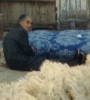 La abuela Justina haciendo un colchn