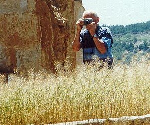 Clemente Carrascal tomando fotos de la procesin de San Antonio